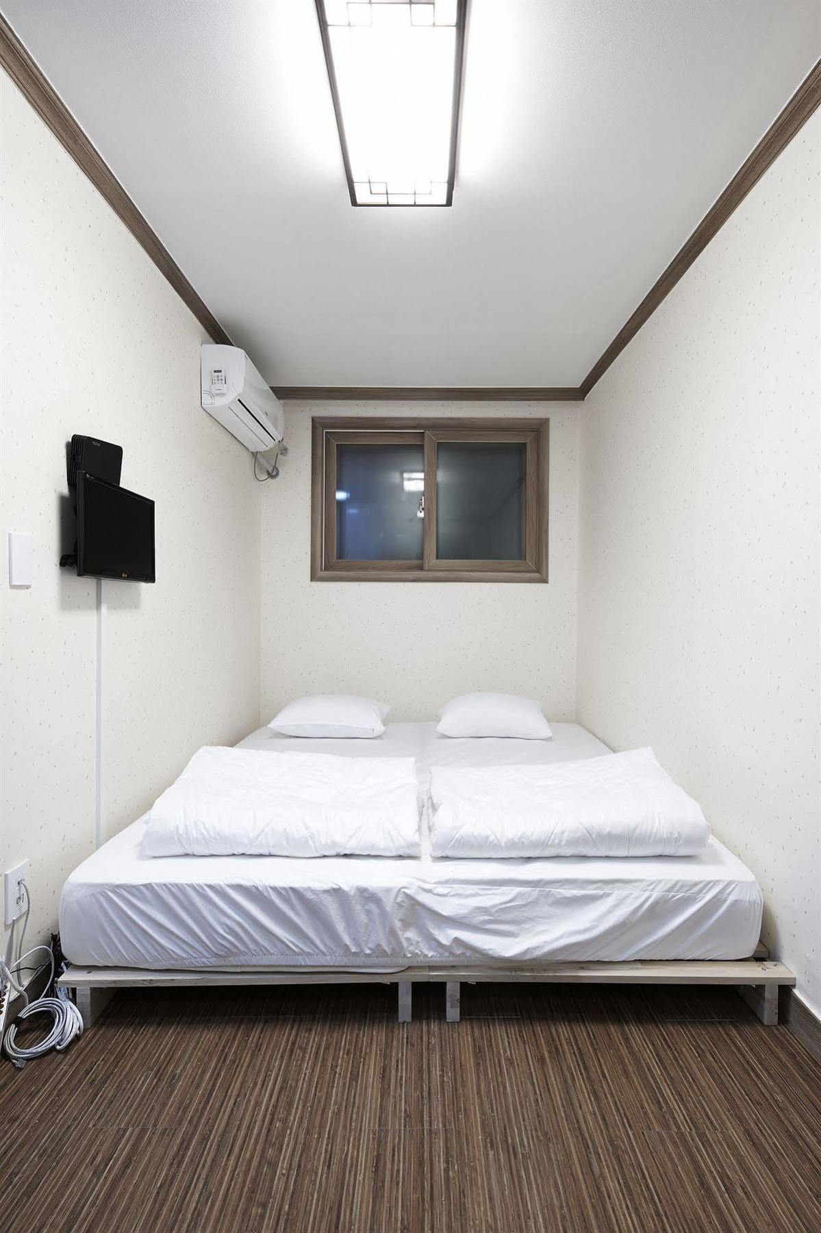 Seoul Station Pencil Hostel Exterior photo